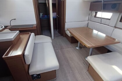 Oceanis 51.1 with watermaker & A/C - PLUS