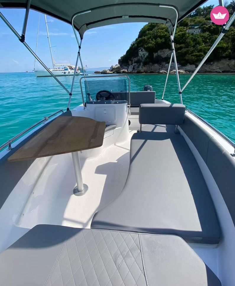 Bateau à moteur Nireus Optima 30cv 4