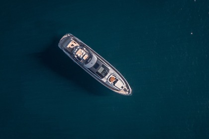 Noleggio Yacht a motore Riva 86 DOMINO Castellammare di Stabia