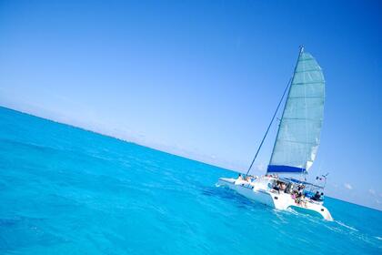 Rental Catamaran Wild Cat 2001 Punta Sam