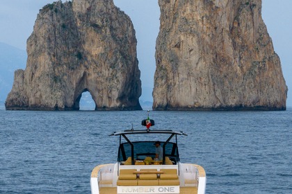 Rental Motorboat Pardo Yacht Pardo 43 Capri