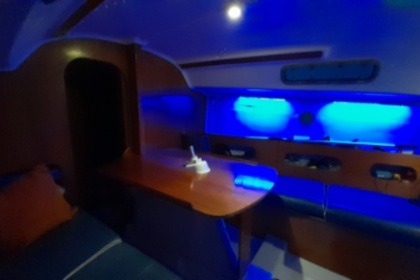 Sailing with Azule a Beneteau Spirit with SUP and Kayak