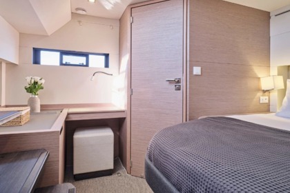 Alena Fountaine Pajot Power 67