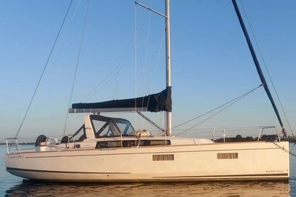 Location Voilier Beneteau Océanis 38.1 Les Sables-d'Olonne