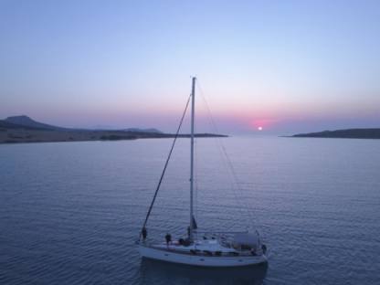 Rental Sailboat Bavaria 46 Cruiser Alimos