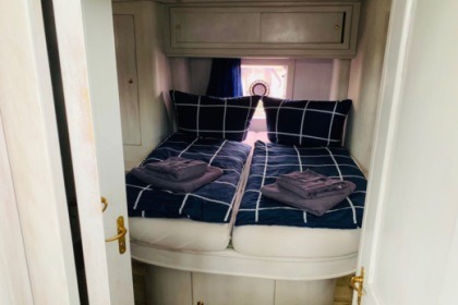 Miete Hausboot Gruno Motoryachten 35 E Compact Göhren-Lebbin