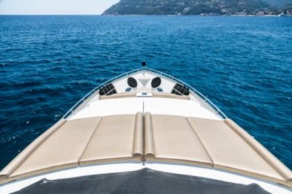 Azimut 100