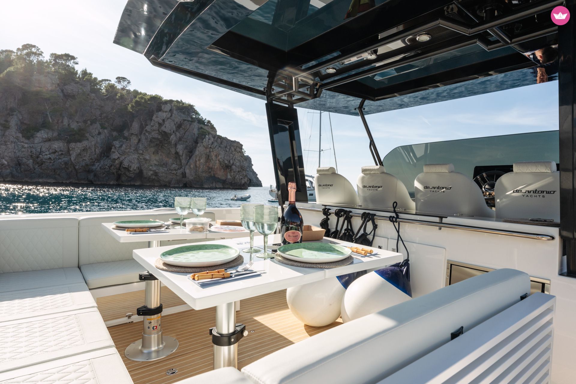 Bateau à moteur De Antonio D42 895cv 3