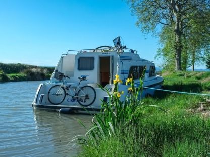 Location Péniche Crown Cruisers Cirrus B Vinkeveen