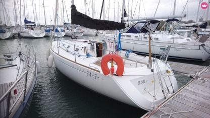 Charter Sailboat Beneteau First 31.7 La Forêt-Fouesnant