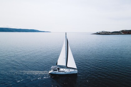 Charter Sailboat  Oceanis 45 Volos