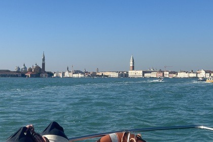 Barca a motore - Mano marine "Divina"