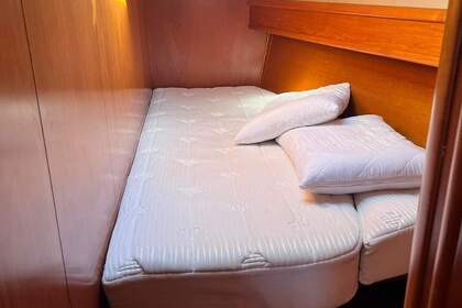 Jeanneau Sun Odyssey 49