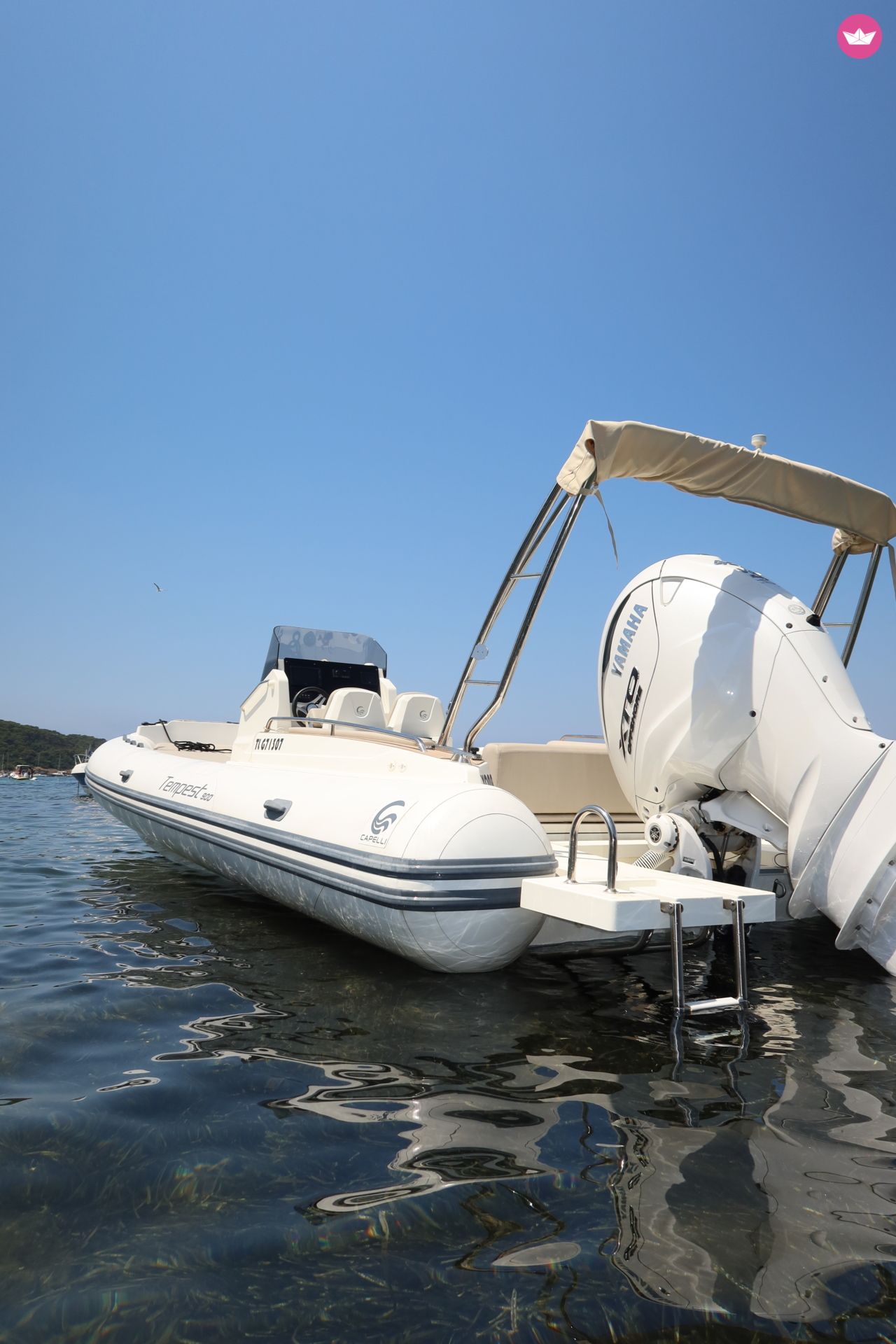 Semi-rigide Capelli Tempest 900 450cv 7