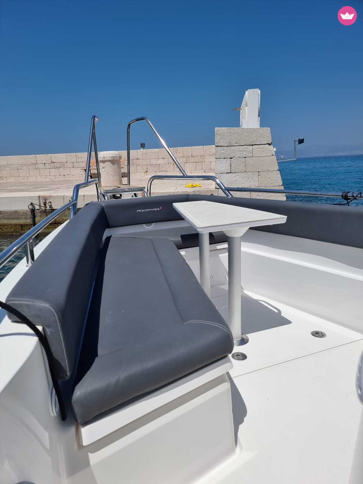 Bateau à moteur Axopar 28 Tt 300cv 7
