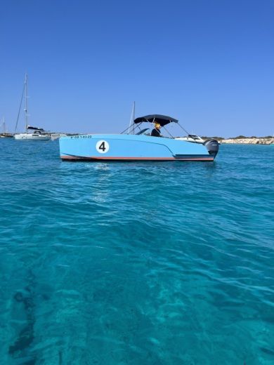 Ibiza Motorboat MALIBLUE 29 alt tag text