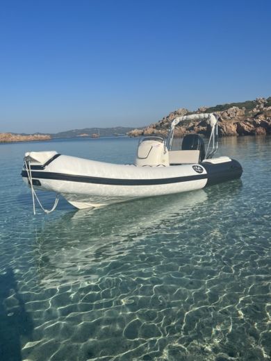 noleggio yacht sardegna porto rotondo