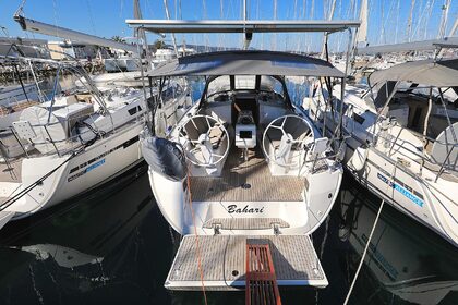 Charter Sailboat Bavaria Yachtbau Bavaria Cruiser 37 - 3 cab. Trogir