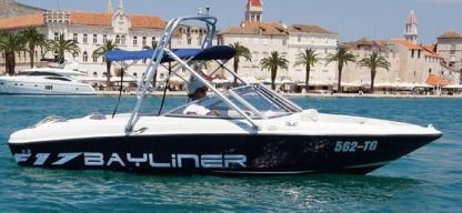 Czarter Łódź motorowa Bayliner 175 Flight Sukošan