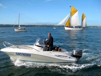 Charter Motorboat Quicksilver Open 555 Paimpol