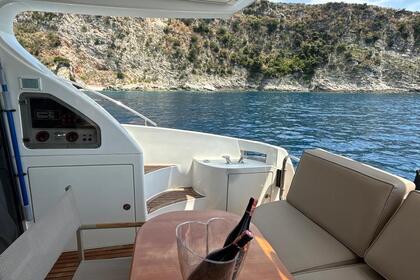 Azimut 46 Fly - Ave Yachting Albania