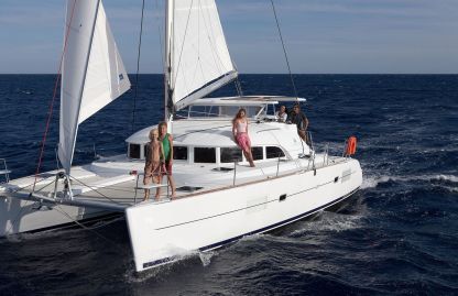 Location Catamaran Lagoon 380 Tonnarella