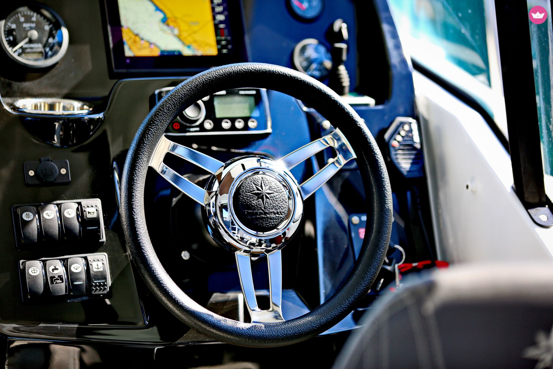 Motorboat Jeanneau 795  