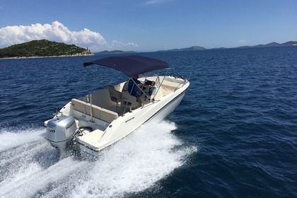 Charter Motorboat QUICKSILVER 675 open Tisno