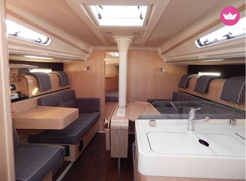 Charter sailboat in Split  