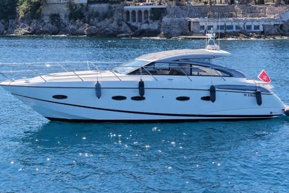 Location Bateau à moteur Princess V42 Villeneuve-Loubet