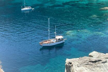 Hyra båt Segelbåt Ferretti Altura 422 Skiathos