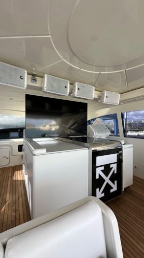 Motor Yacht Overmarine MANGUSTA 72 Plano del barco