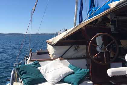 Noleggio Catamarano Charter Bove Catamarano Roma