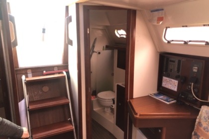 Descubra Ibiza e sua costa em um veleiro Hanse