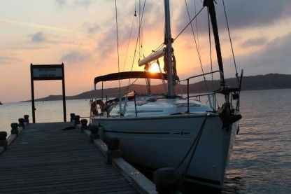 Czarter Jacht żaglowy Bavaria 38 Cruiser Grimaud