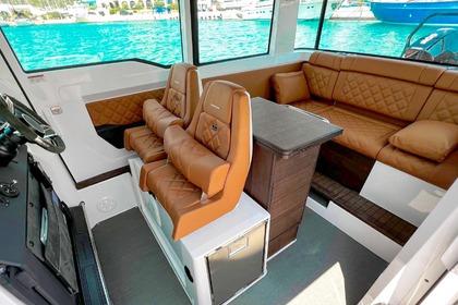 Miete Motorboot Axopar 37XC Cross Cabin Chania