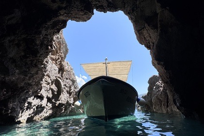 Hire Motorboat Rent hourly Maestral Budva