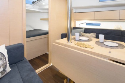 Alquila esta goleta de 3 camarotes para disfrutar