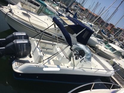 Location Bateau à moteur Beneteau Open Flyer 750 Hendaye