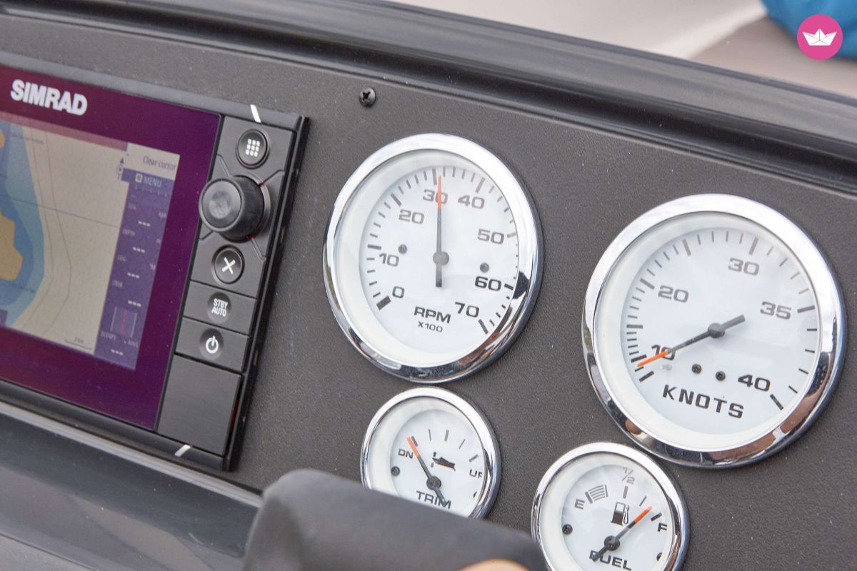 Charter motorboat in Split  