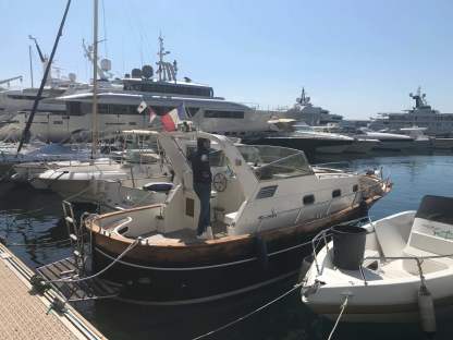 Аренда Моторное судно Apreamare Smeraldo 8 Монако