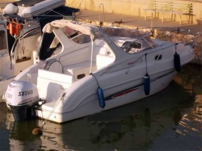 Charter Motorboat Selva 7.1 Cabin Plus Pianottoli-Caldarello