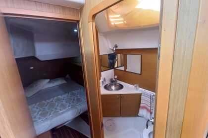 Daily or more rent experience with a professional skipper