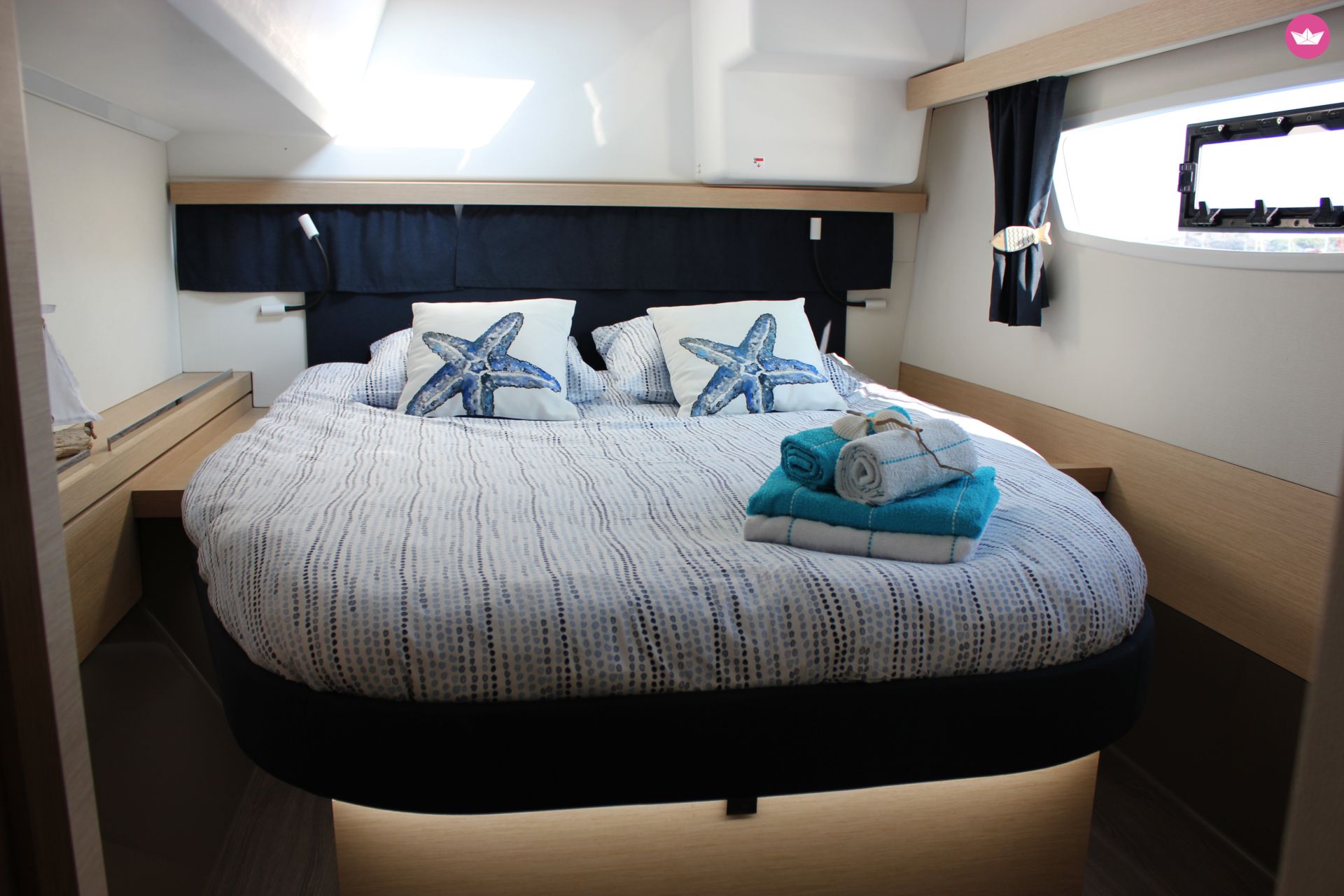 Catamaran Fountaine Pajot Lucia 40 11.73m 5