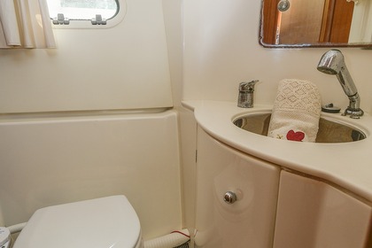 Disfruta a bordo del Prestige 32