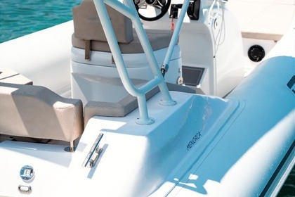 Alquiler Neumática Oro Marine S-78-2 Fornells Menorca