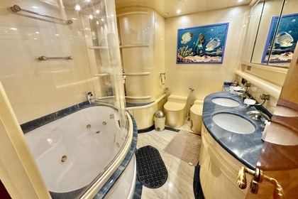 Luxury Azimut 75 in Bodrum Torba & Yalıkavak