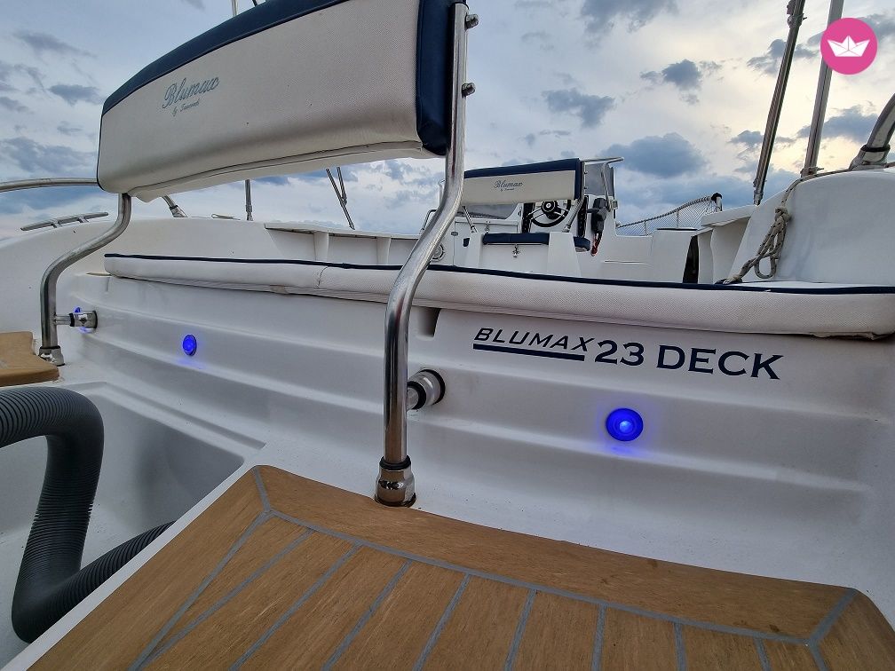 Bateau à moteur TANCREDI NEW BLUEMAX 23 DECK 200cv 4