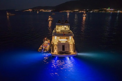 32 meter 5 double cabin 6 crew luxury yacht