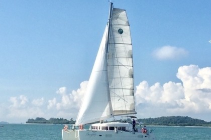 Charter Catamaran Lagoon 400 S2 Singapore
